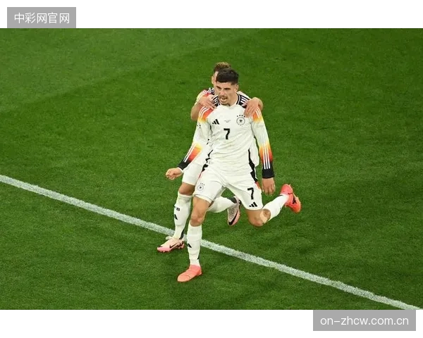纳格尔斯曼治下的德国队将坚持高位逼抢与传控结合的战术打法。 纳格尔斯曼治下的德国队将坚持高位逼抢与传控结合的战术打法。